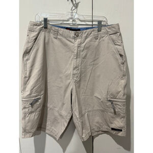 Men's Industrial Exchange Beige khaki Cargo Shorts Waist 36 inseam 11 inches